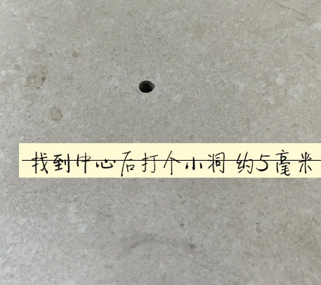 容城瓷砖空鼓维修公司专业解答在瓷砖铺贴过程中，如果砂料搅拌不均匀，将会带来以下问题